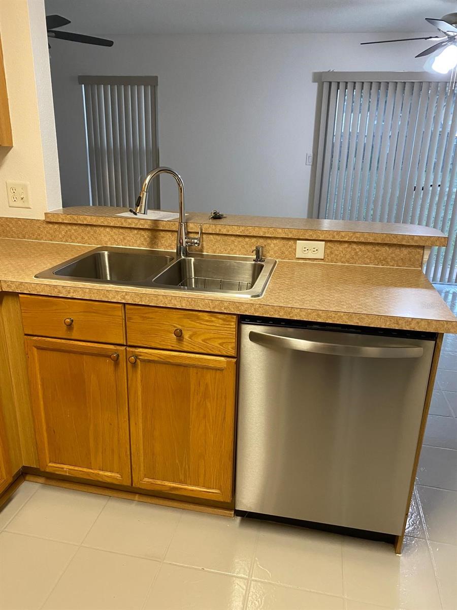 Image 6 of 13 For 1074 Dolphin Drive