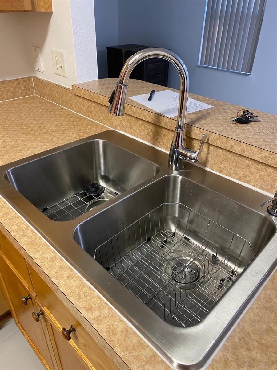 Image 7 of 13 For 1074 Dolphin Drive