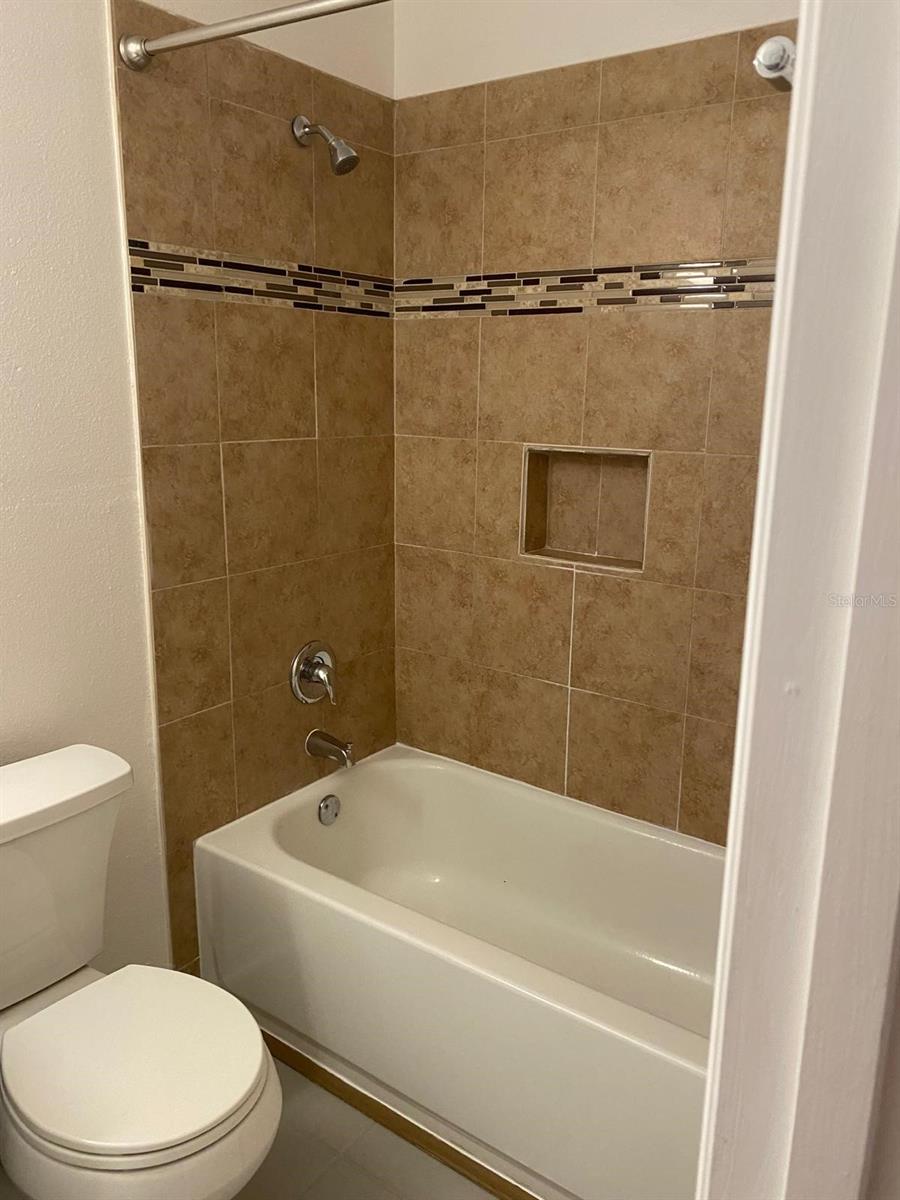 Image 9 of 13 For 1074 Dolphin Drive