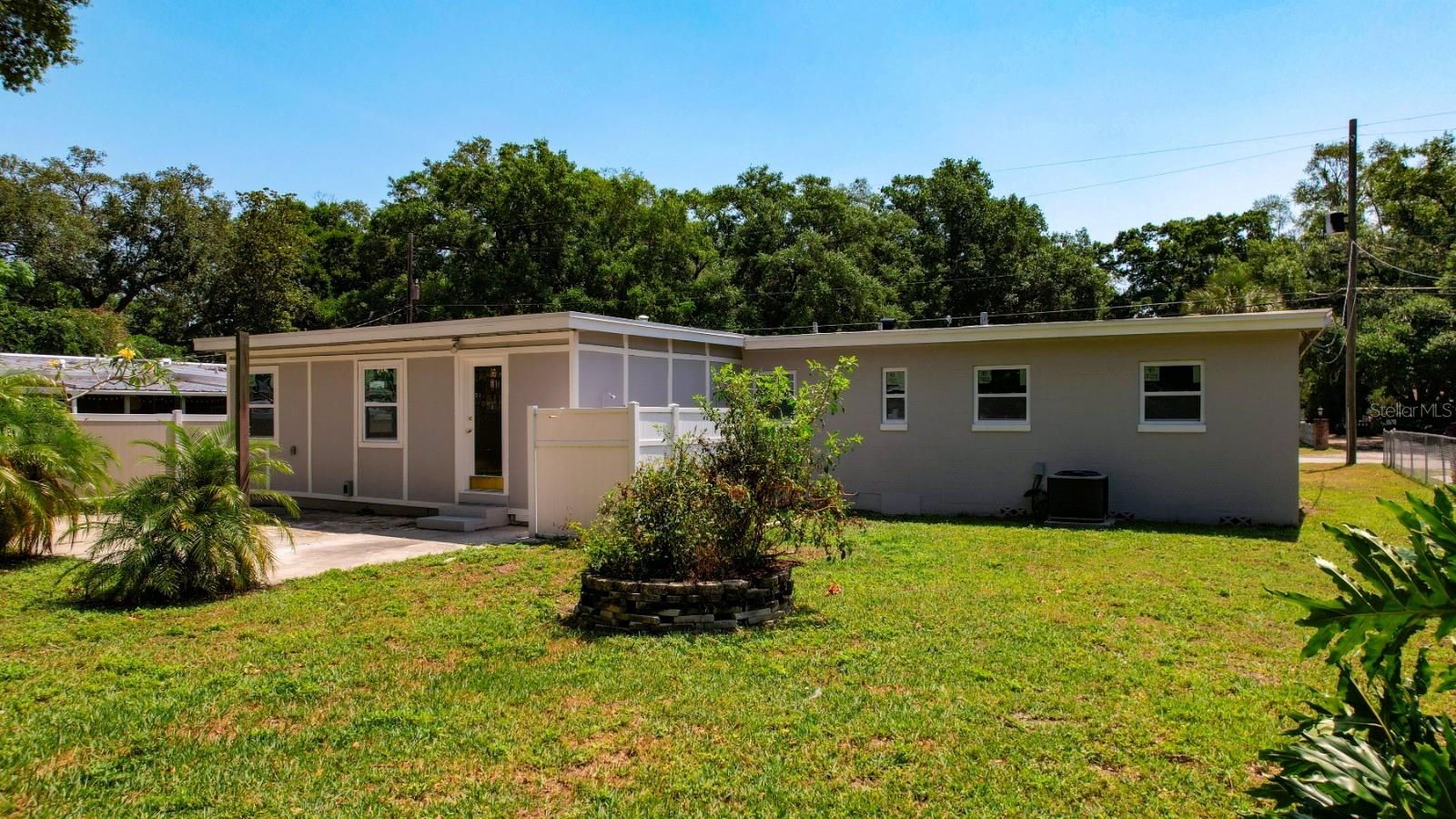 Image 29 of 35 For 2812 Dawley Avenue