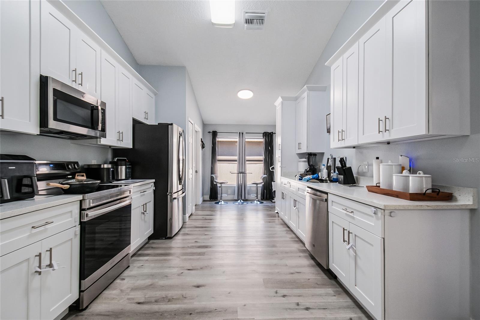 Image 11 of 37 For 2450 Shelby Circle