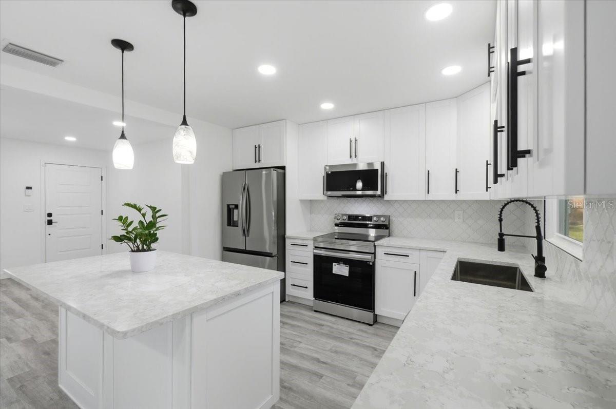 Image 10 of 43 For 2415 Sutton Road