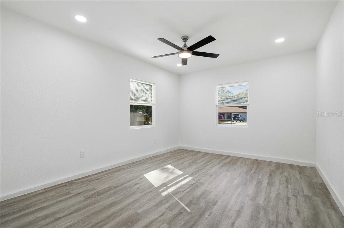 Image 24 of 43 For 2415 Sutton Road