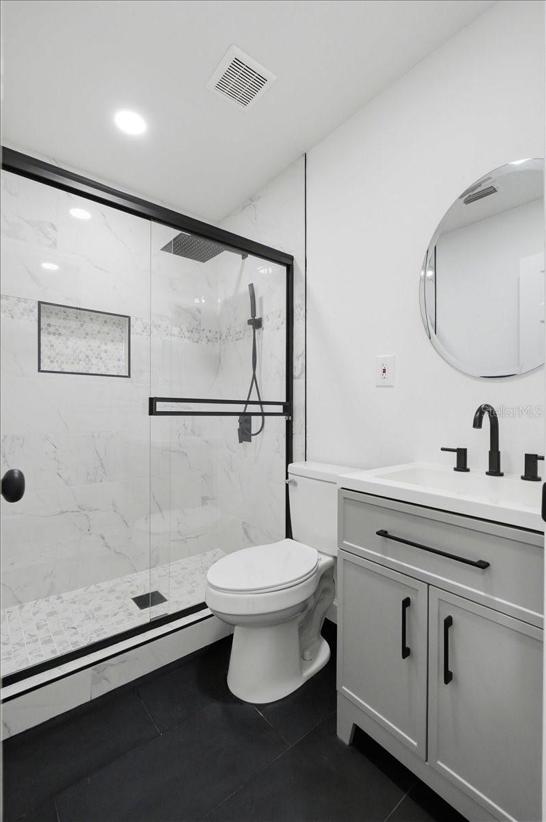 Image 27 of 43 For 2415 Sutton Road