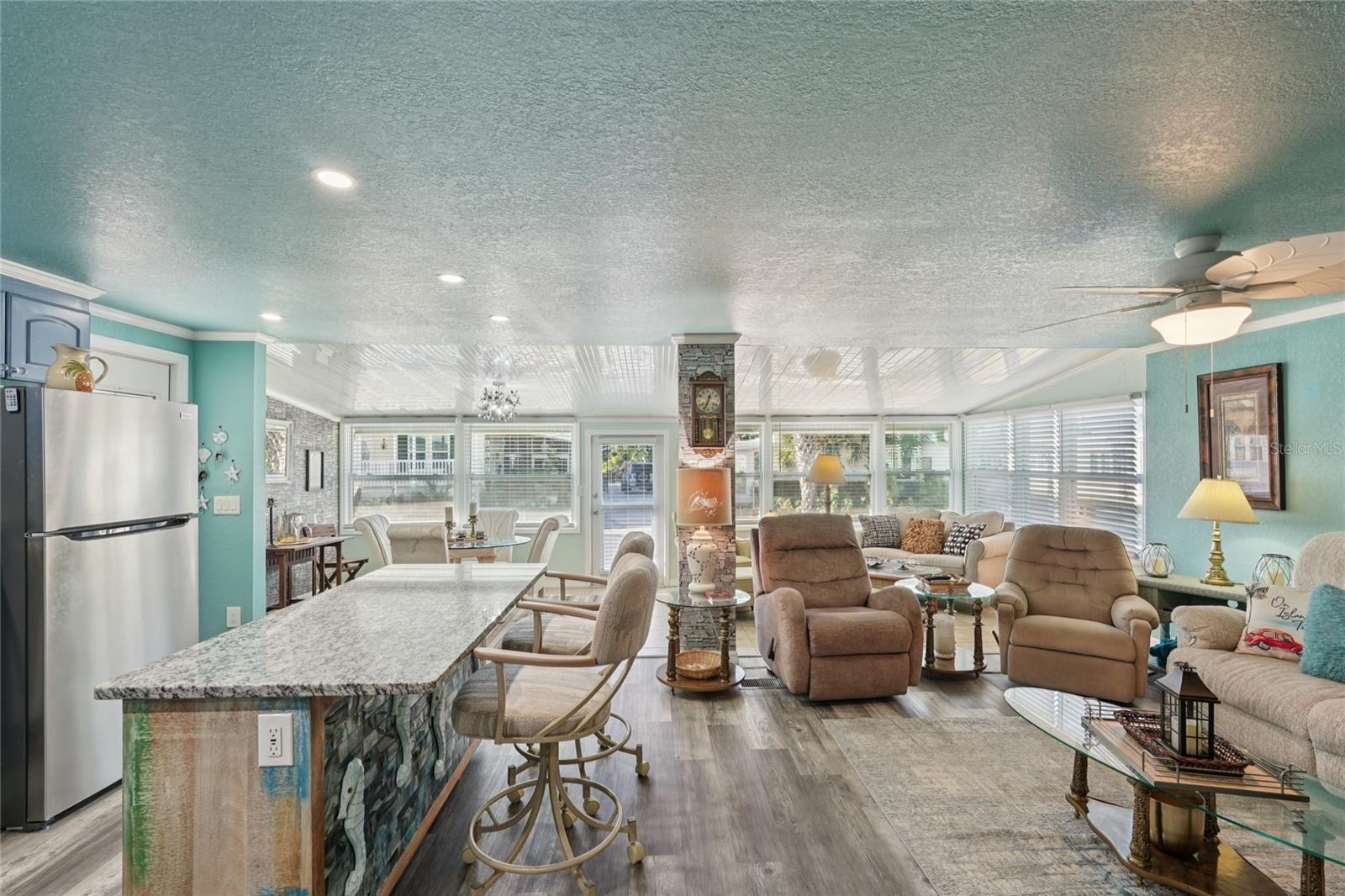 Image 10 of 24 For 712 Roma Road