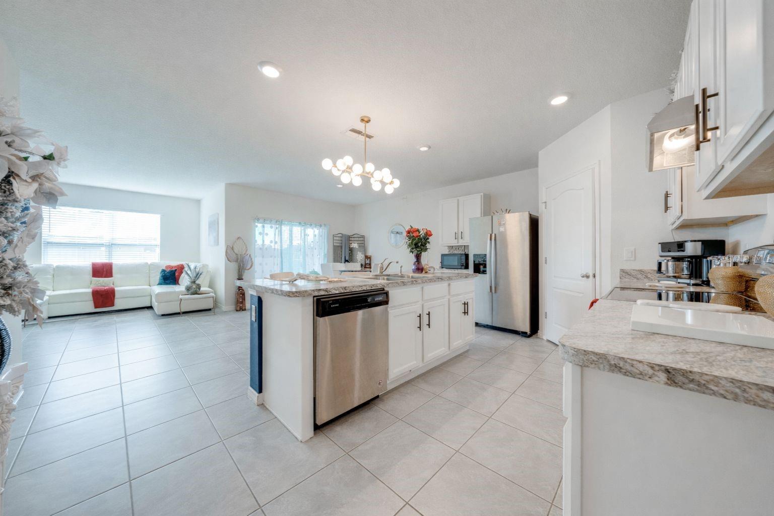 Image 18 of 59 For 1242 Iguana Loop