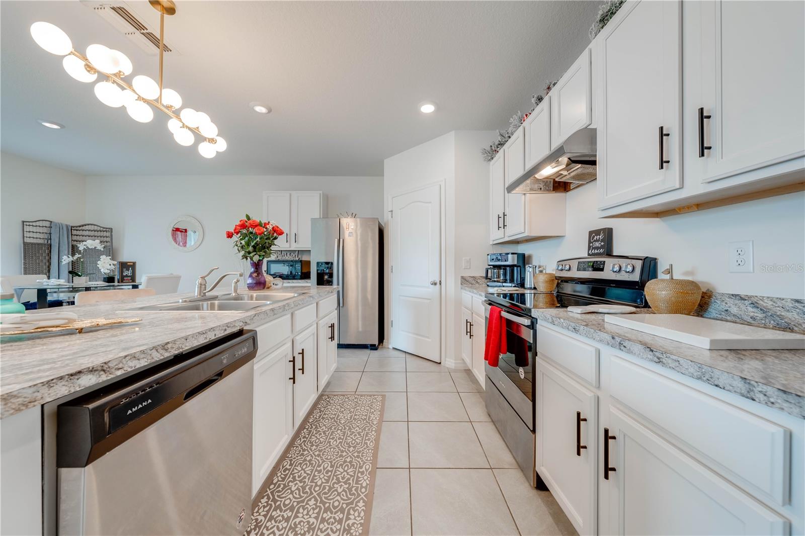 Image 28 of 59 For 1242 Iguana Loop