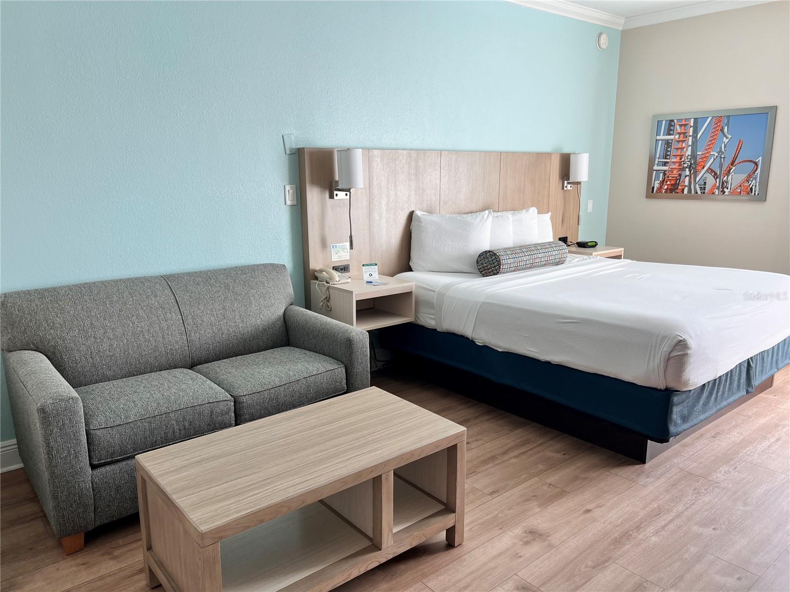 Image 3 of 18 For 3000 Maingate Lane 506