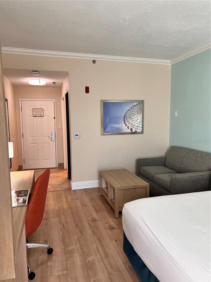 Image 8 of 18 For 3000 Maingate Lane 506