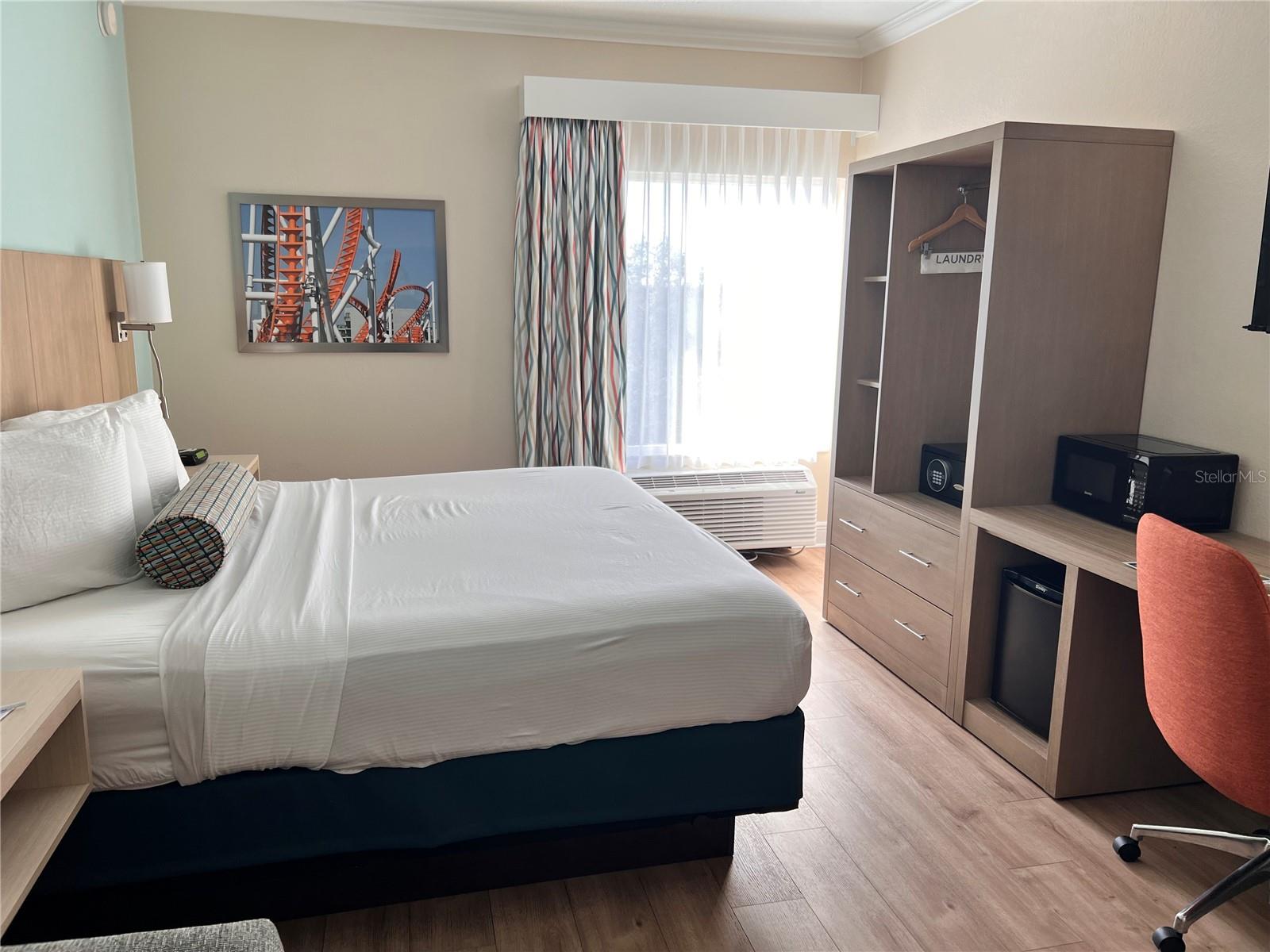 Image 9 of 18 For 3000 Maingate Lane 506