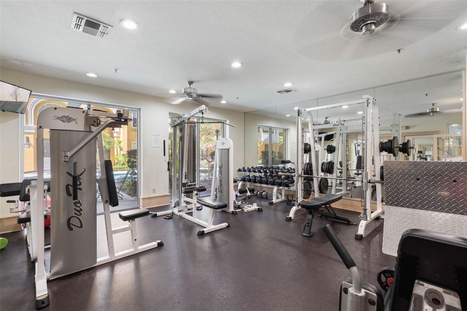 Image 35 of 50 For 860 Orange Avenue 219