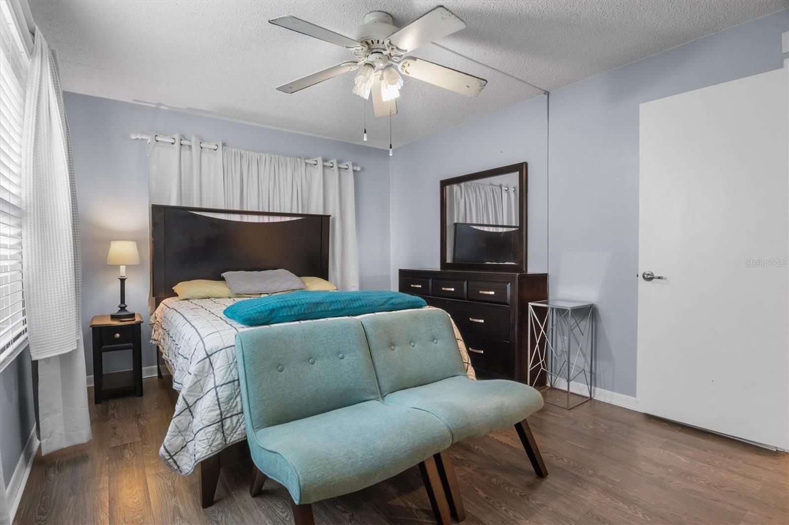 Image 15 of 33 For 400 El Camino Drive 210