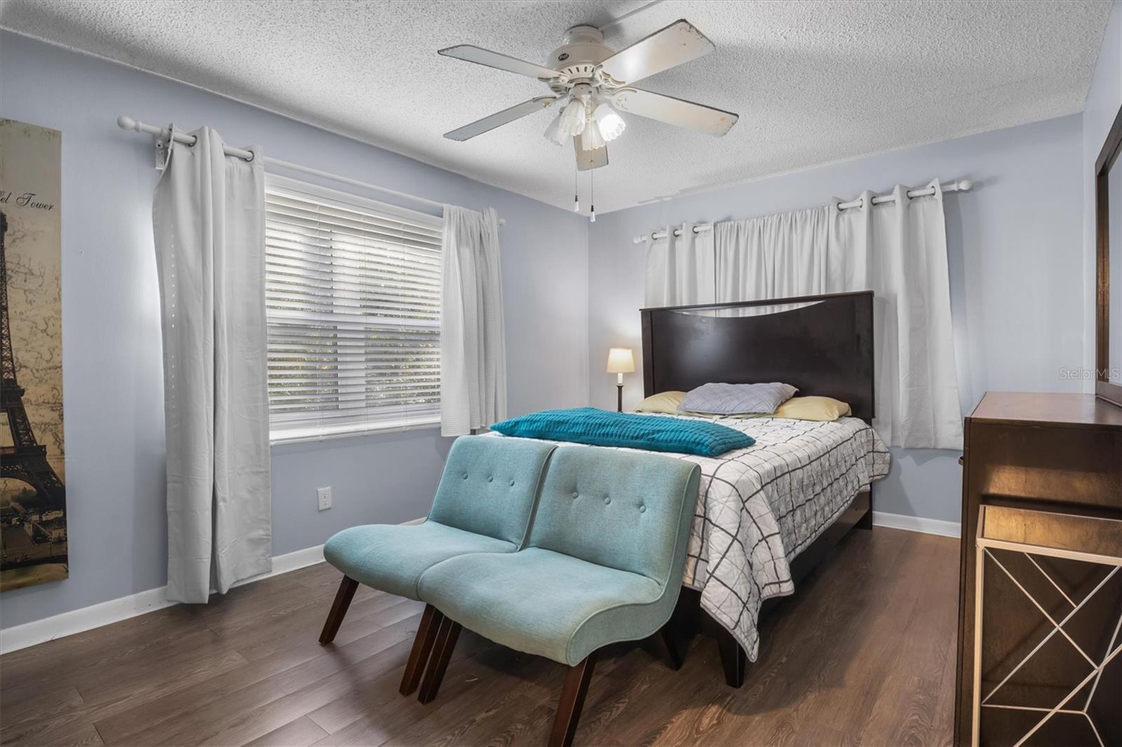 Image 16 of 33 For 400 El Camino Drive 210