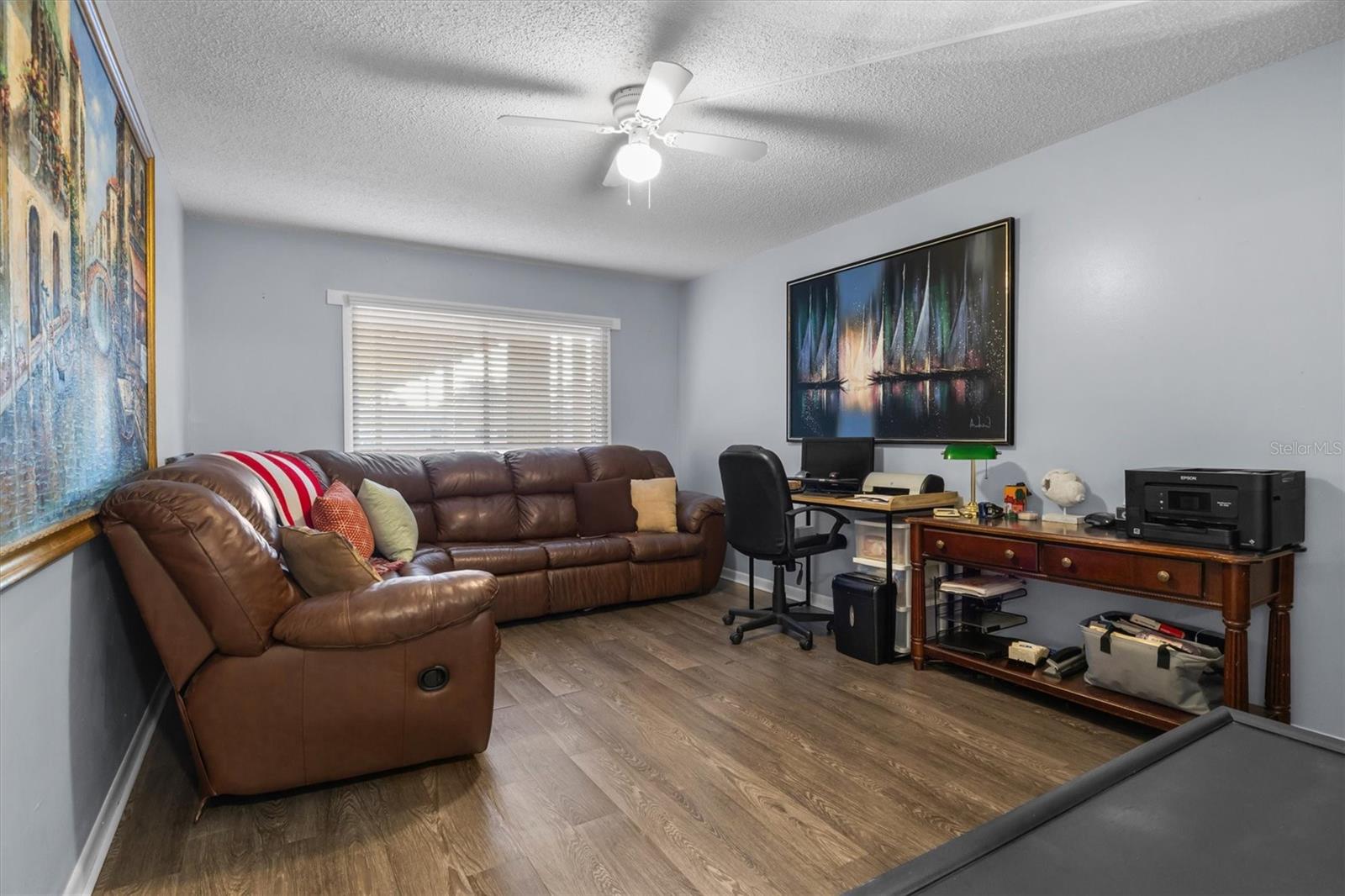 Image 20 of 33 For 400 El Camino Drive 210