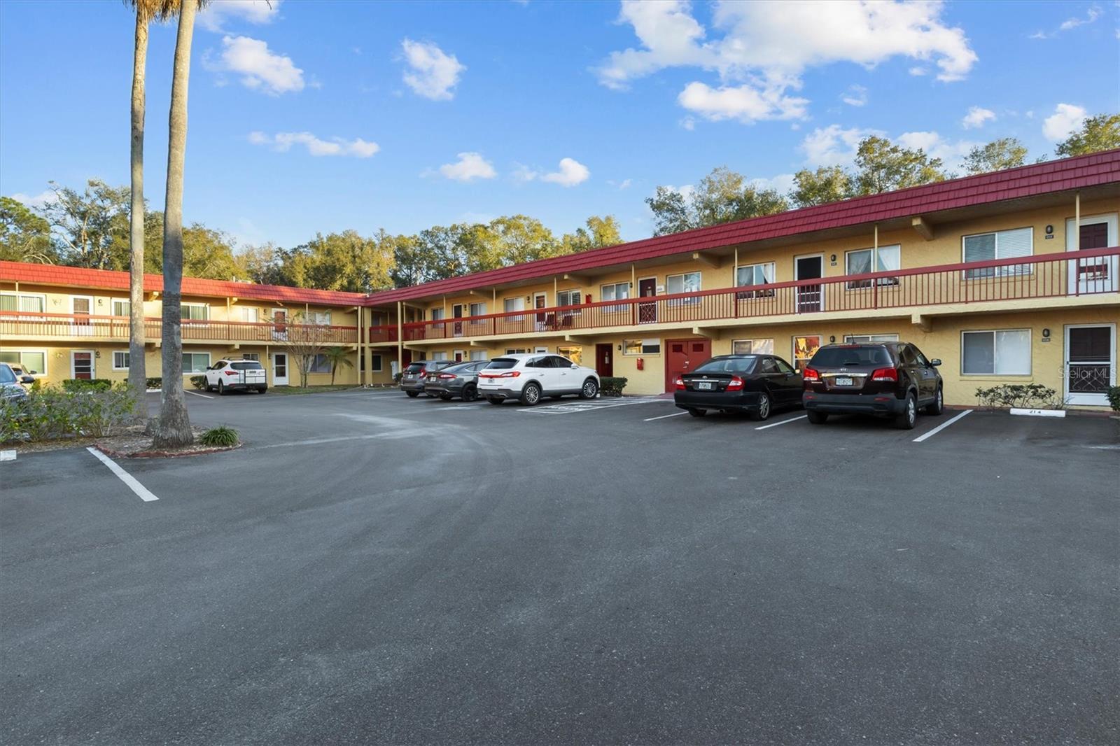 Image 25 of 33 For 400 El Camino Drive 210