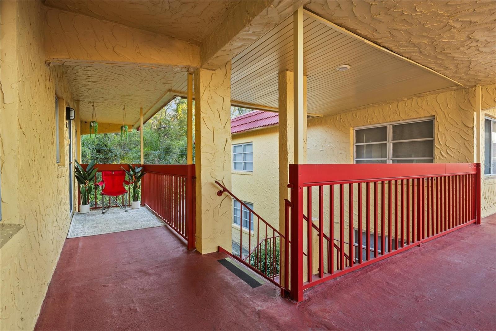 Image 27 of 33 For 400 El Camino Drive 210