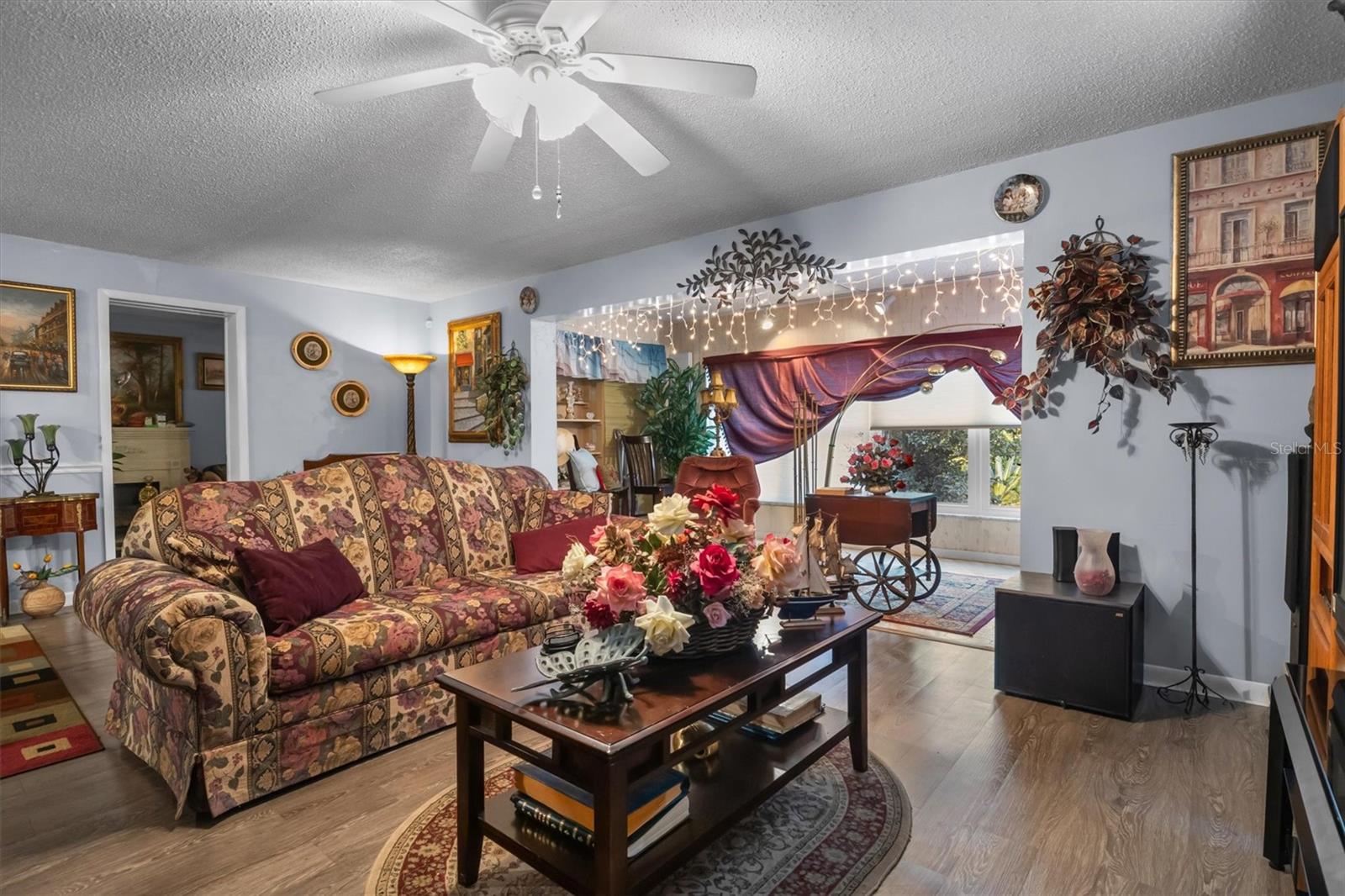 Image 7 of 33 For 400 El Camino Drive 210