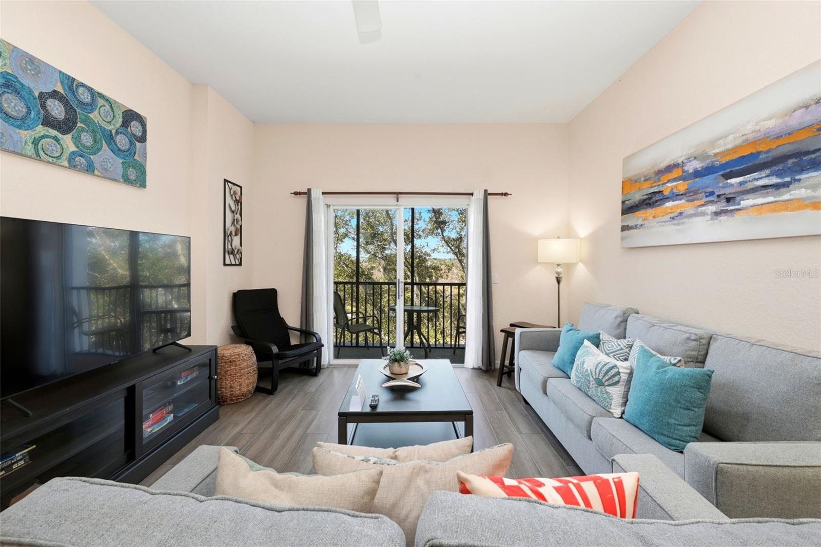 Image 16 of 34 For 1014 Gran Bahama Boulevard 31-1014