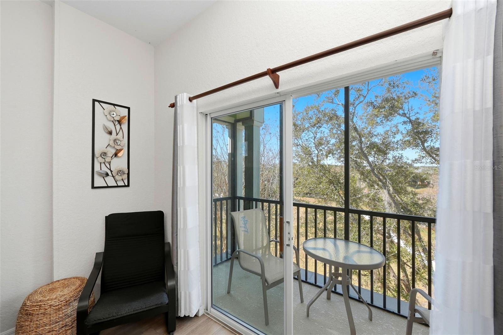 Image 25 of 34 For 1014 Gran Bahama Boulevard 31-1014