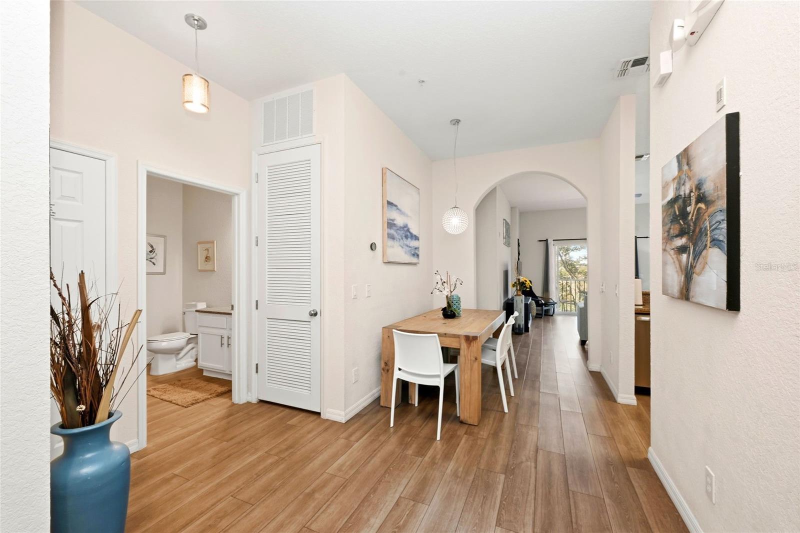 Image 6 of 34 For 1014 Gran Bahama Boulevard 31-1014