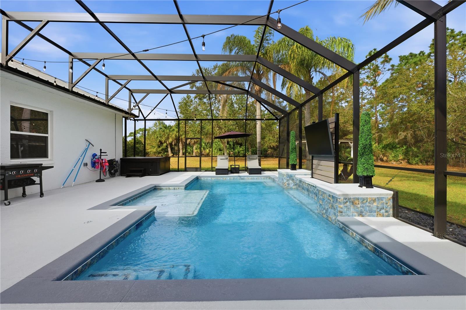 Image 18 of 52 For 4575 Lake Shore Drive