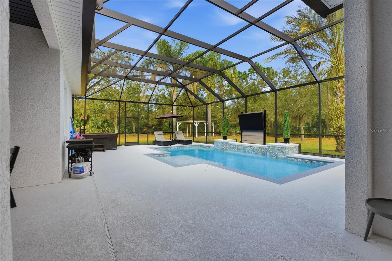 Image 19 of 52 For 4575 Lake Shore Drive