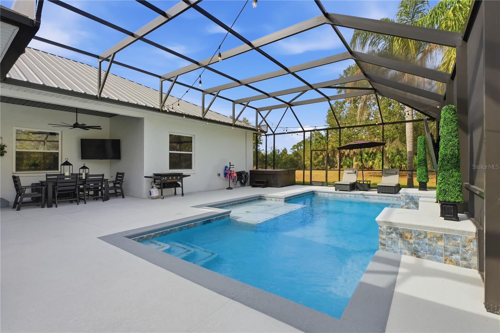 Image 20 of 52 For 4575 Lake Shore Drive