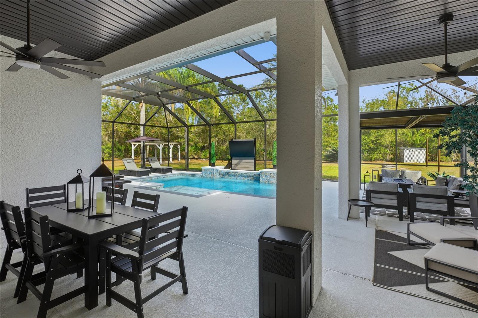 Image 24 of 52 For 4575 Lake Shore Drive