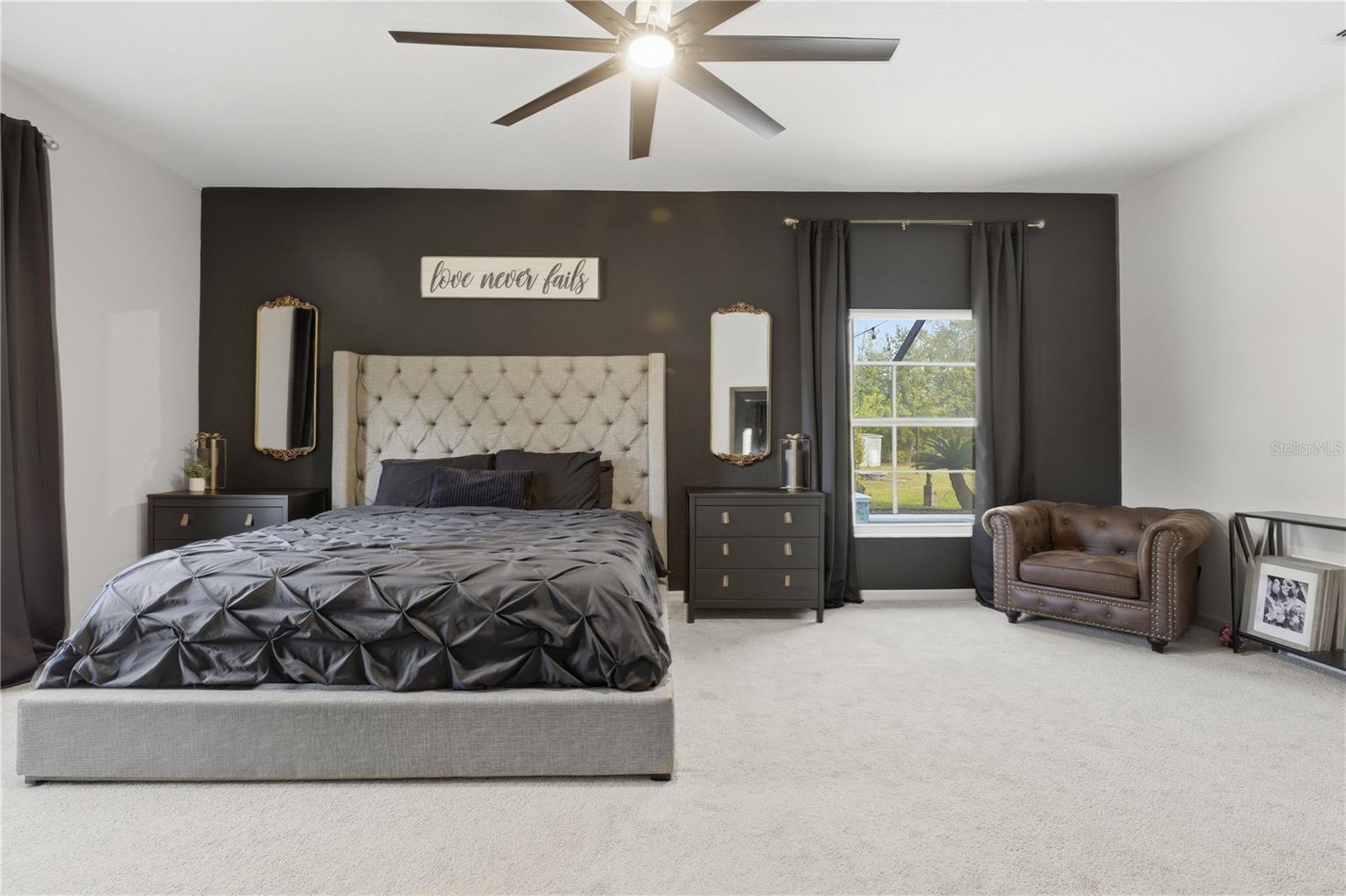 Image 27 of 52 For 4575 Lake Shore Drive