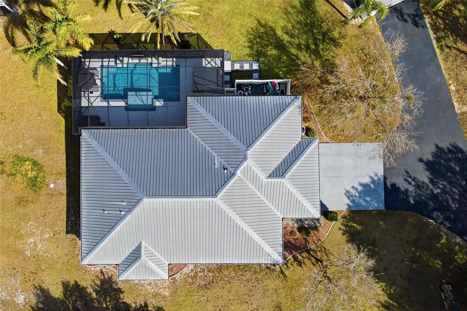 Image 5 of 52 For 4575 Lake Shore Drive