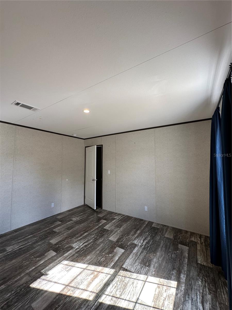 Image 16 of 22 For 618 1st Street