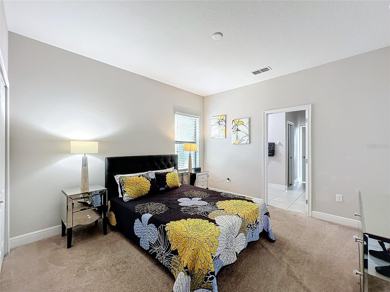 Image 16 of 33 For 185 Brookes Place