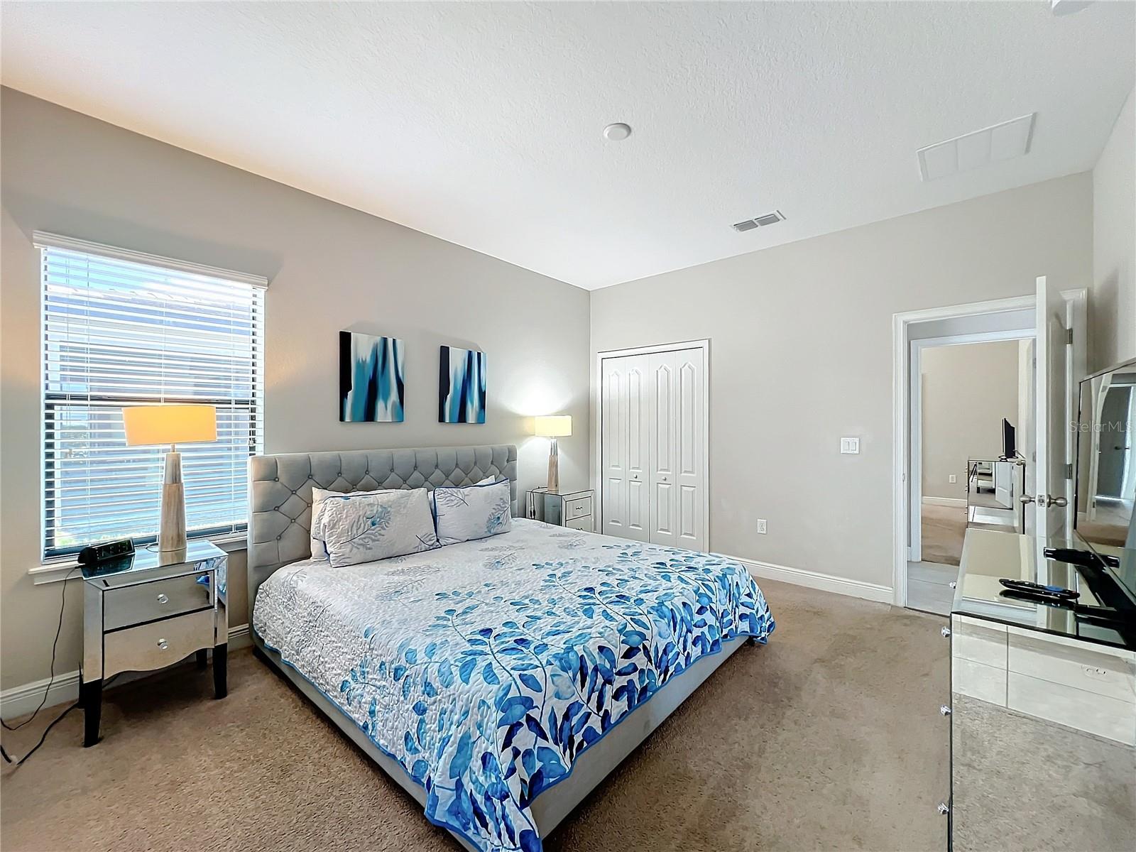 Image 22 of 33 For 185 Brookes Place