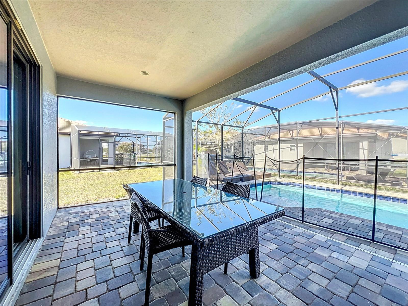 Image 28 of 33 For 185 Brookes Place