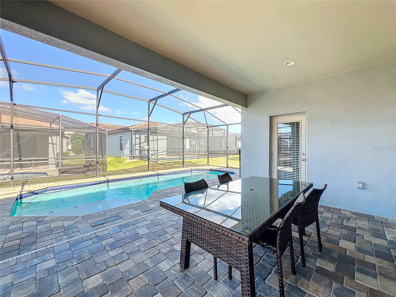 Image 29 of 33 For 185 Brookes Place