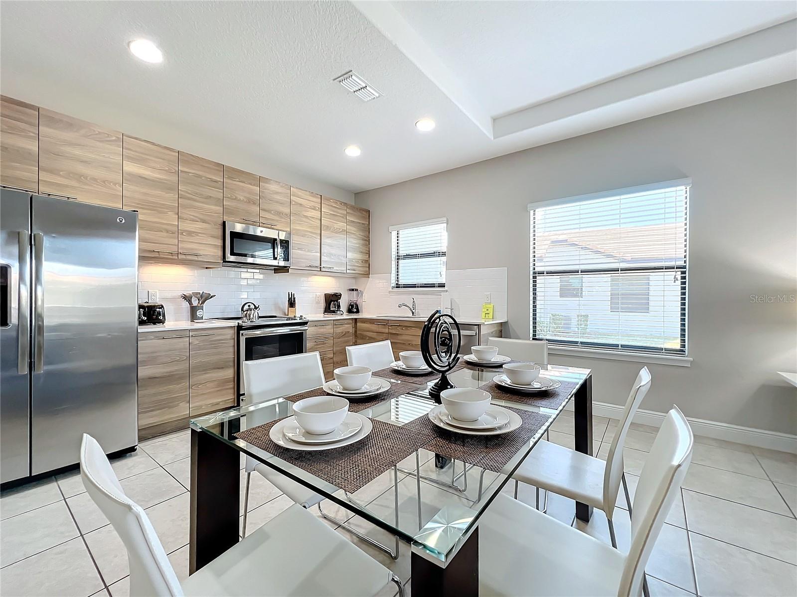 Image 5 of 33 For 185 Brookes Place