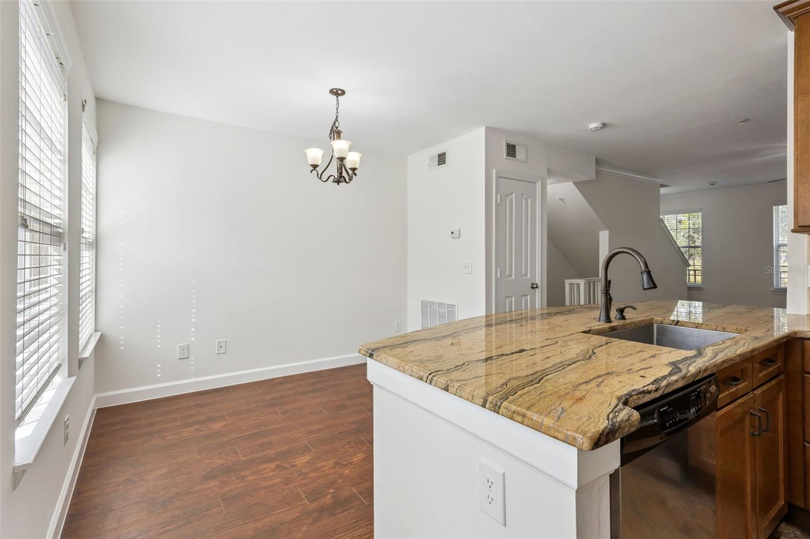 Image 14 of 51 For 1012 Waterside Drive