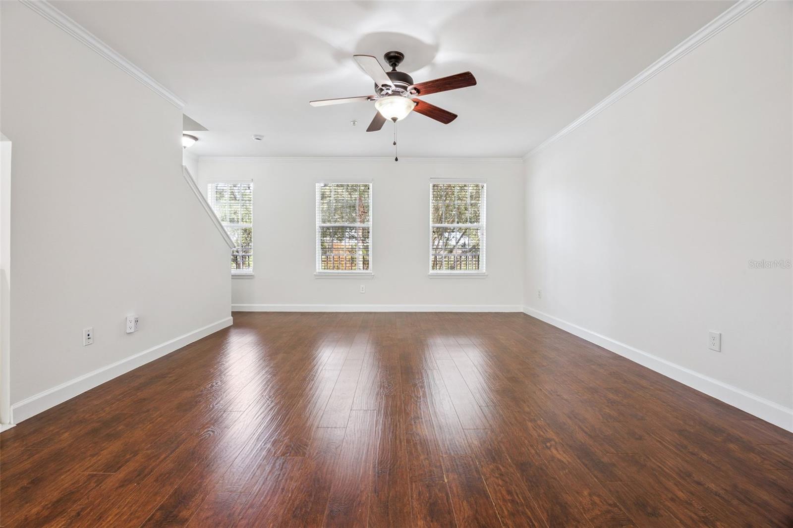 Image 20 of 51 For 1012 Waterside Drive