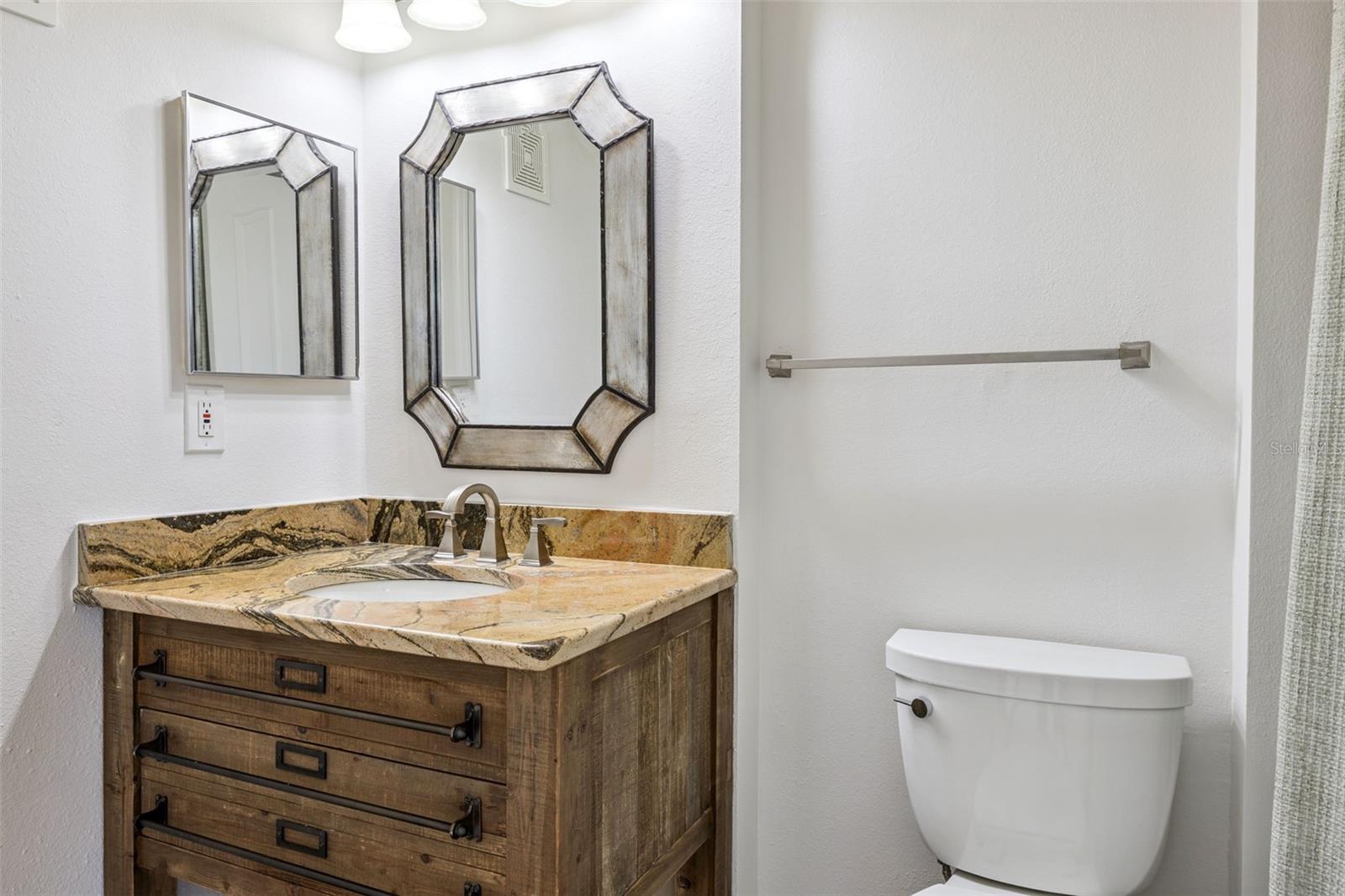 Image 26 of 51 For 1012 Waterside Drive