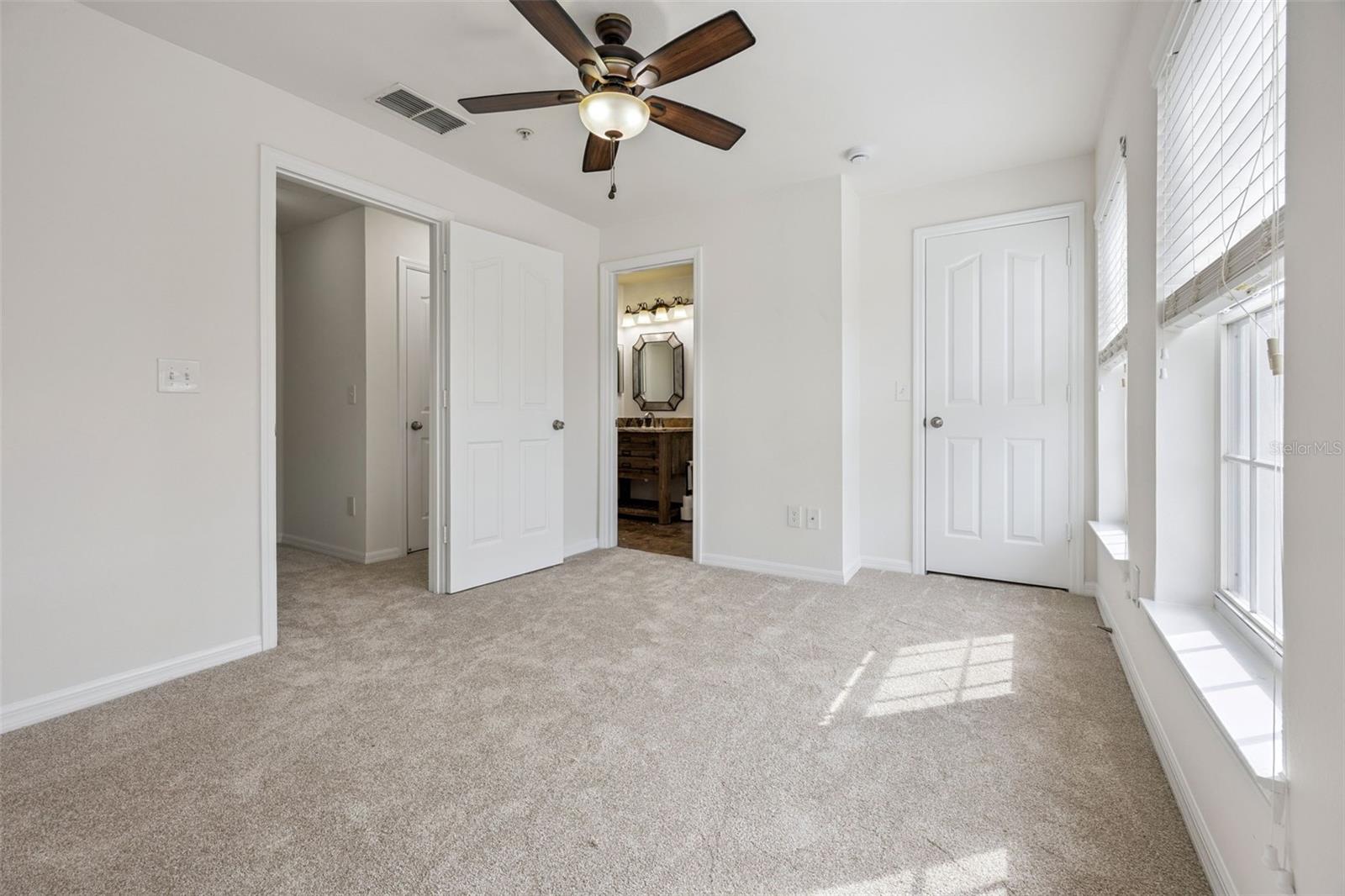 Image 29 of 51 For 1012 Waterside Drive