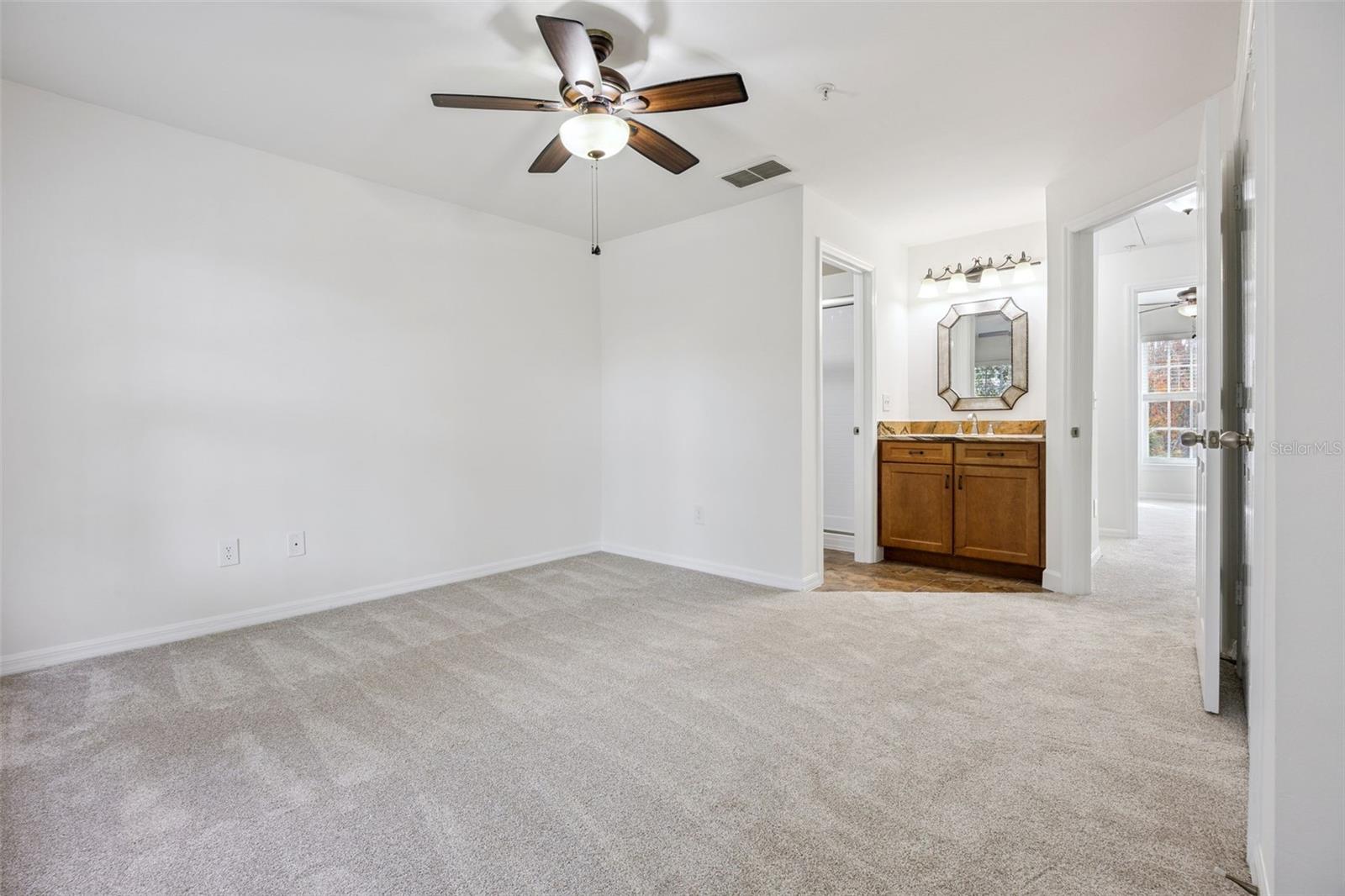 Image 32 of 51 For 1012 Waterside Drive