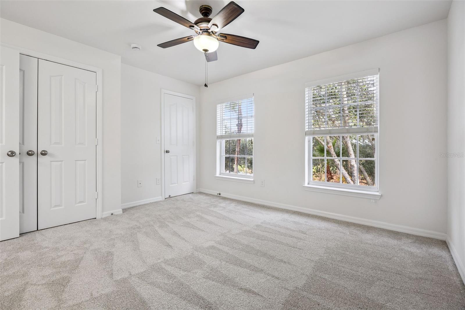 Image 33 of 51 For 1012 Waterside Drive