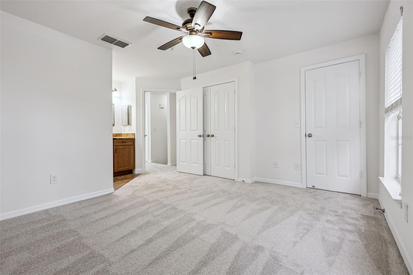 Image 37 of 51 For 1012 Waterside Drive