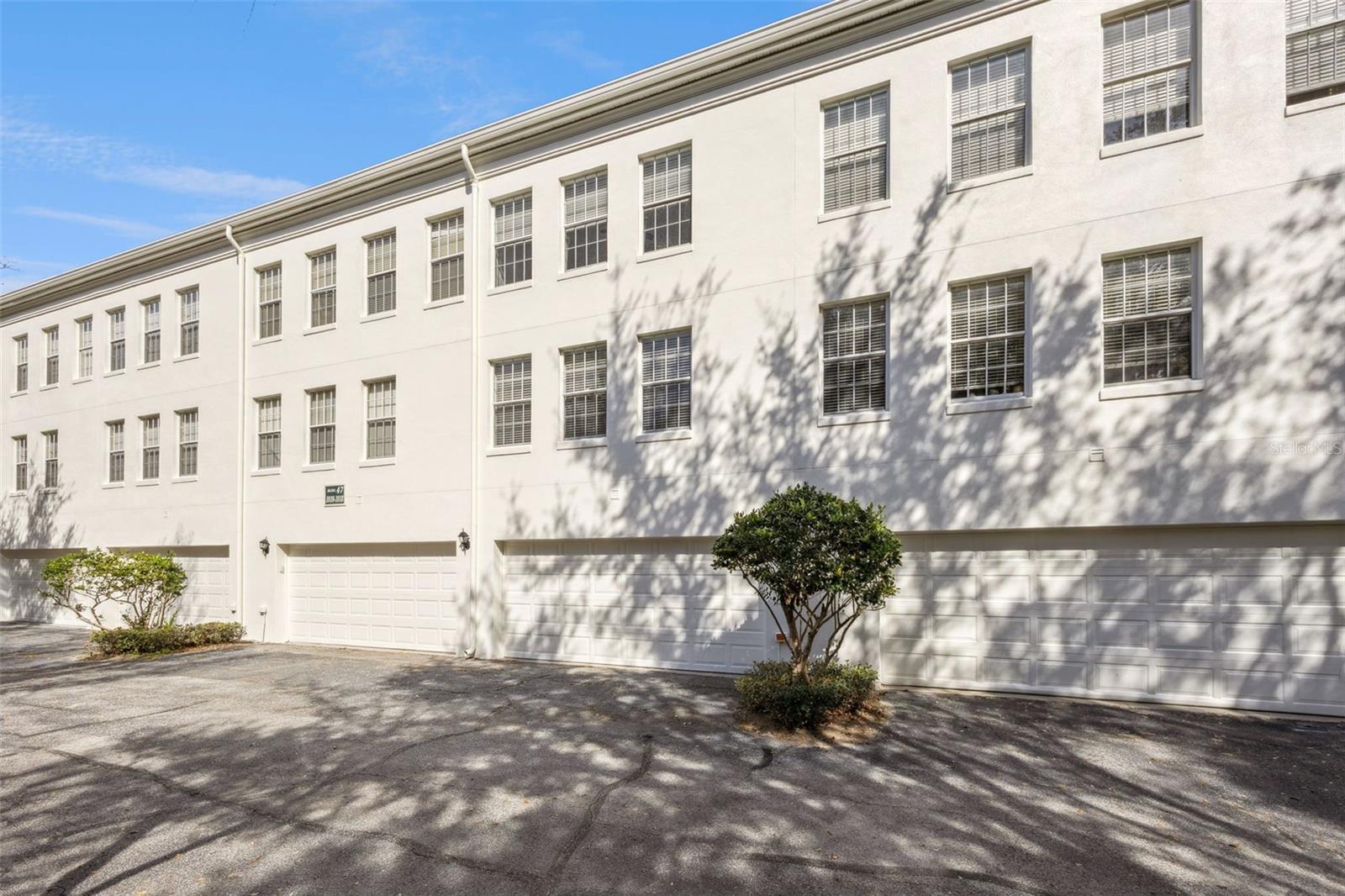 Image 41 of 51 For 1012 Waterside Drive