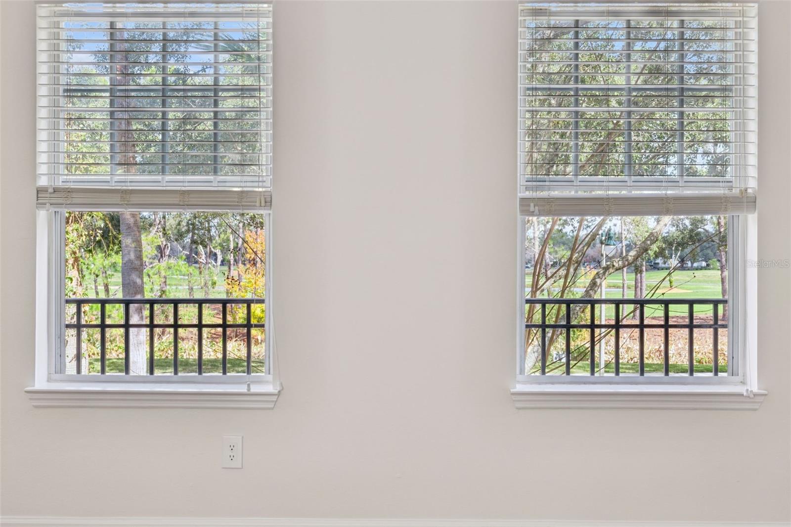 Image 9 of 51 For 1012 Waterside Drive