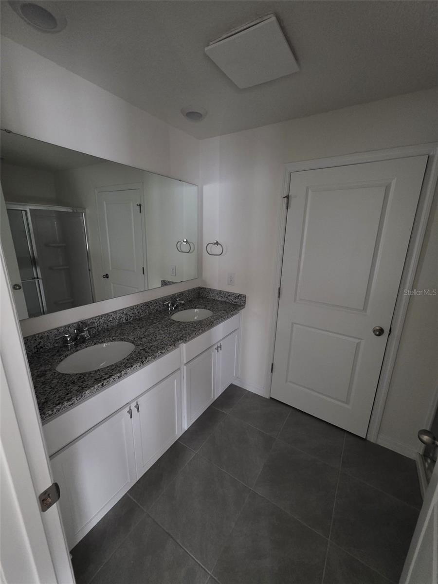 Image 10 of 21 For 384 Preston Cove Drive