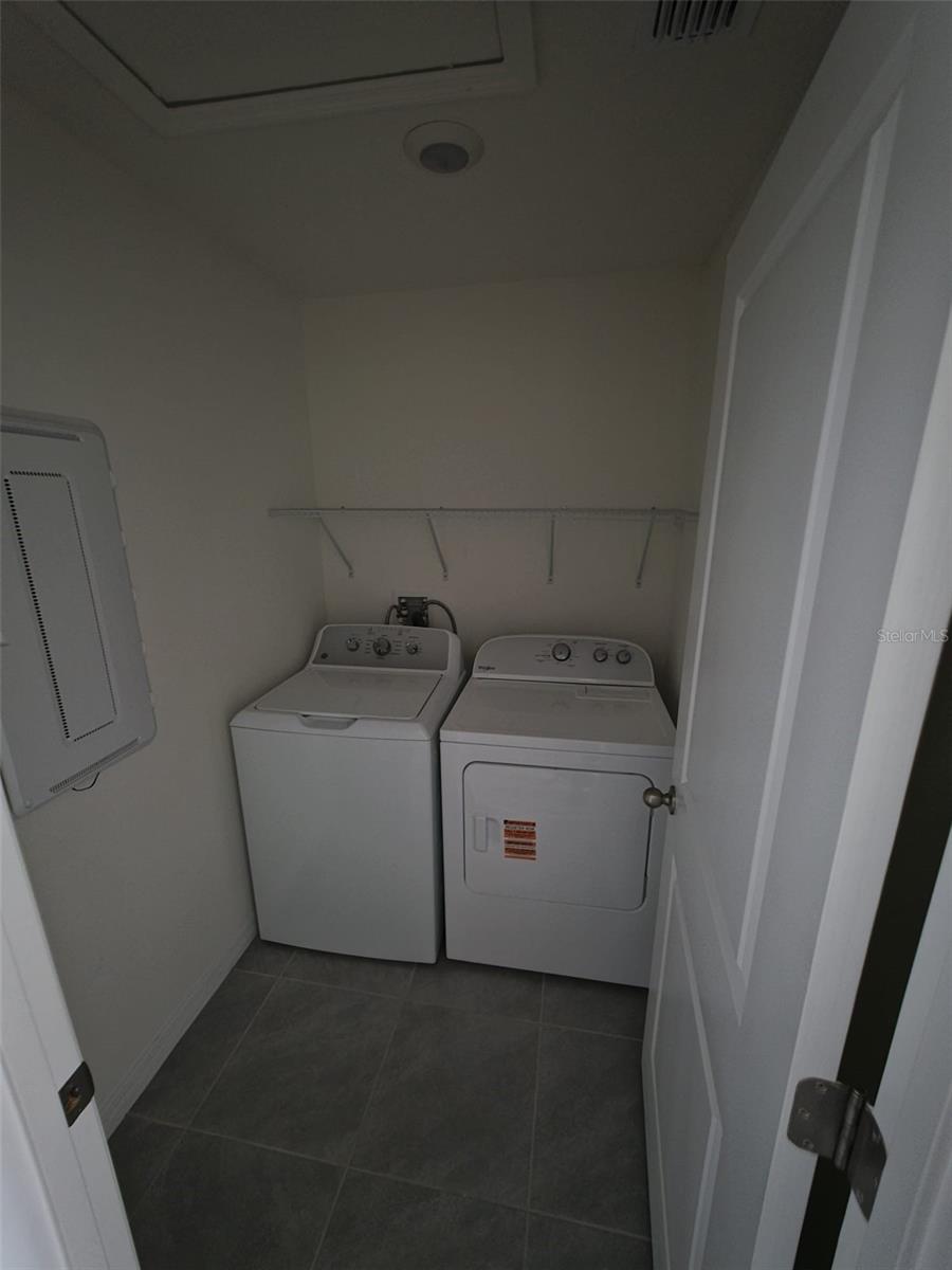 Image 15 of 21 For 384 Preston Cove Drive