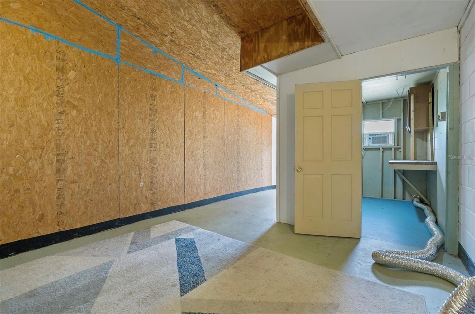 Image 19 of 33 For 2285 Avenue C Sw