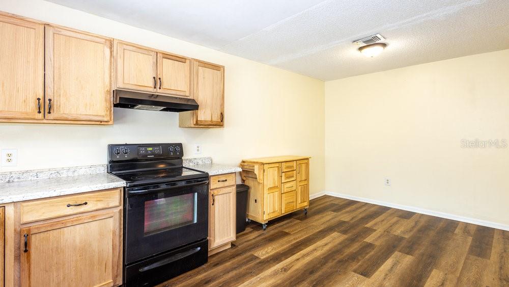 Image 5 of 12 For 549 Hunter Circle