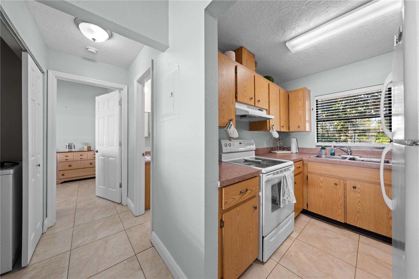 Image 18 of 73 For 3575 Kaiser Avenue